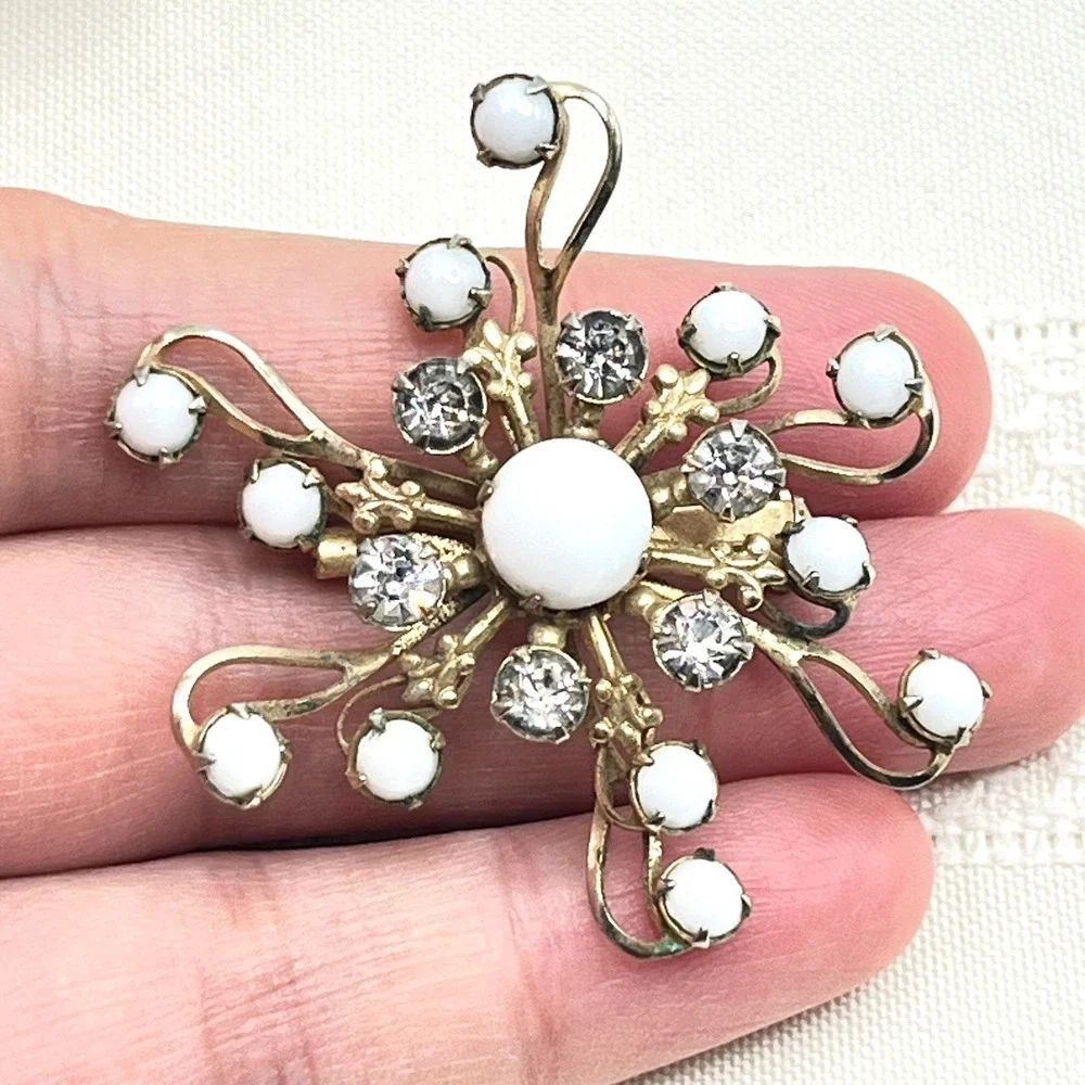 Vintage Milk Glass & Crystal Rhinestone Gold Tone Pinwheel Snowflake Brooch